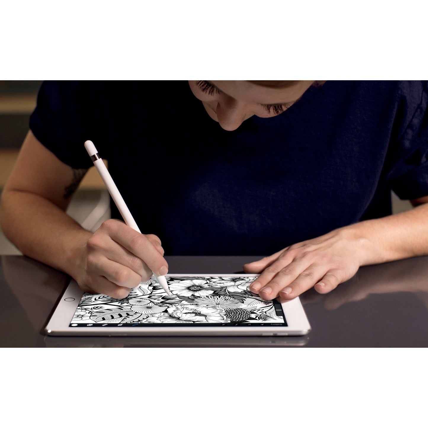 Apple iPad Pro Tablet - 12.9" - Apple A10X Hexa-core (6 Core) - 256 GB - iOS 10 - 2732 x 2048 - Retina Display - Gold