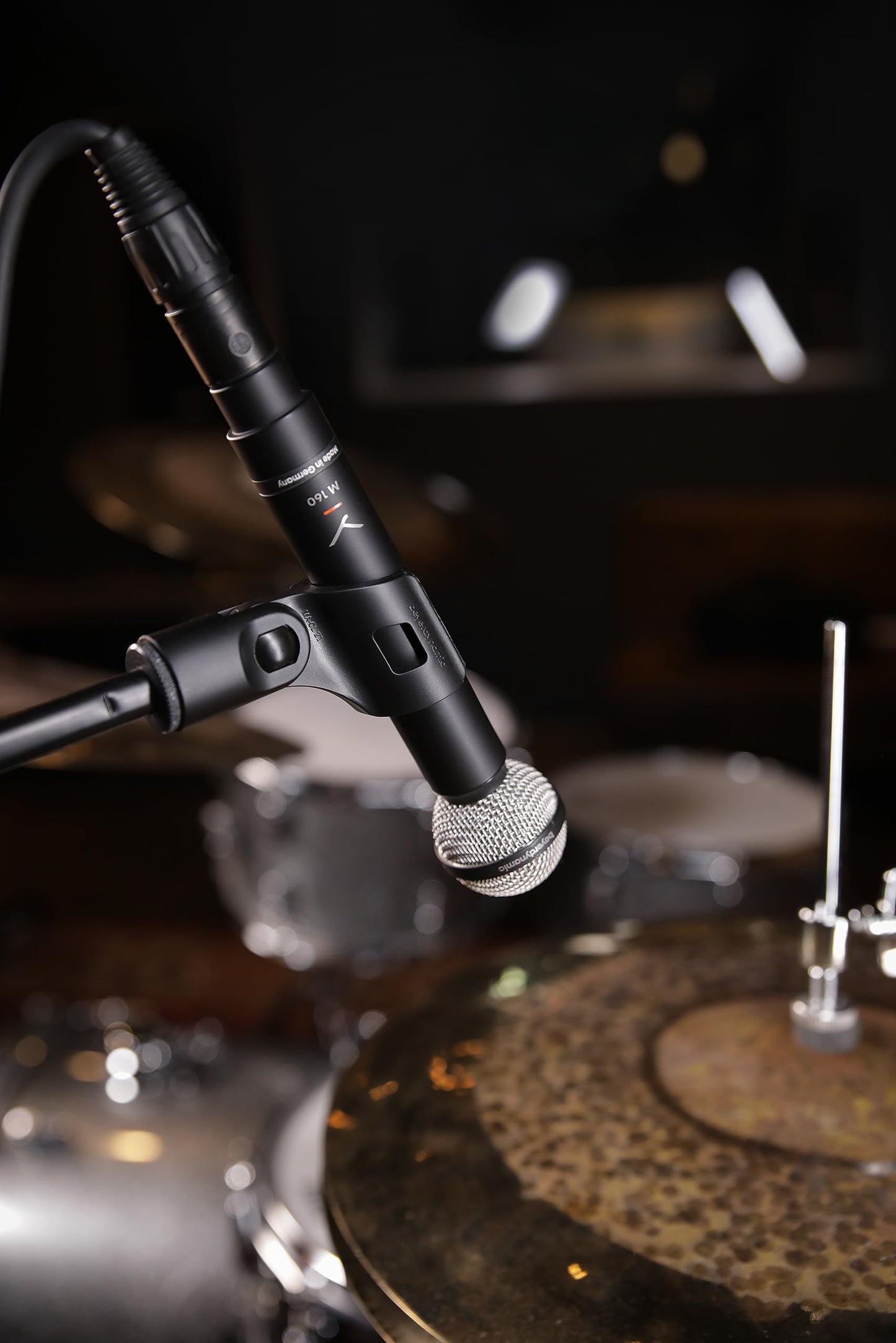 beyerdynamic M 160 Double Ribbon Microphone