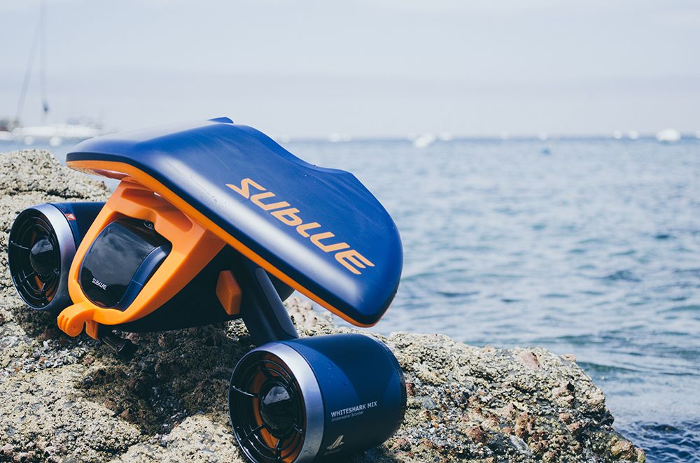 Sublue- Whiteshark Mix Underwater Propeller Scooter with Floater (Space Blue)