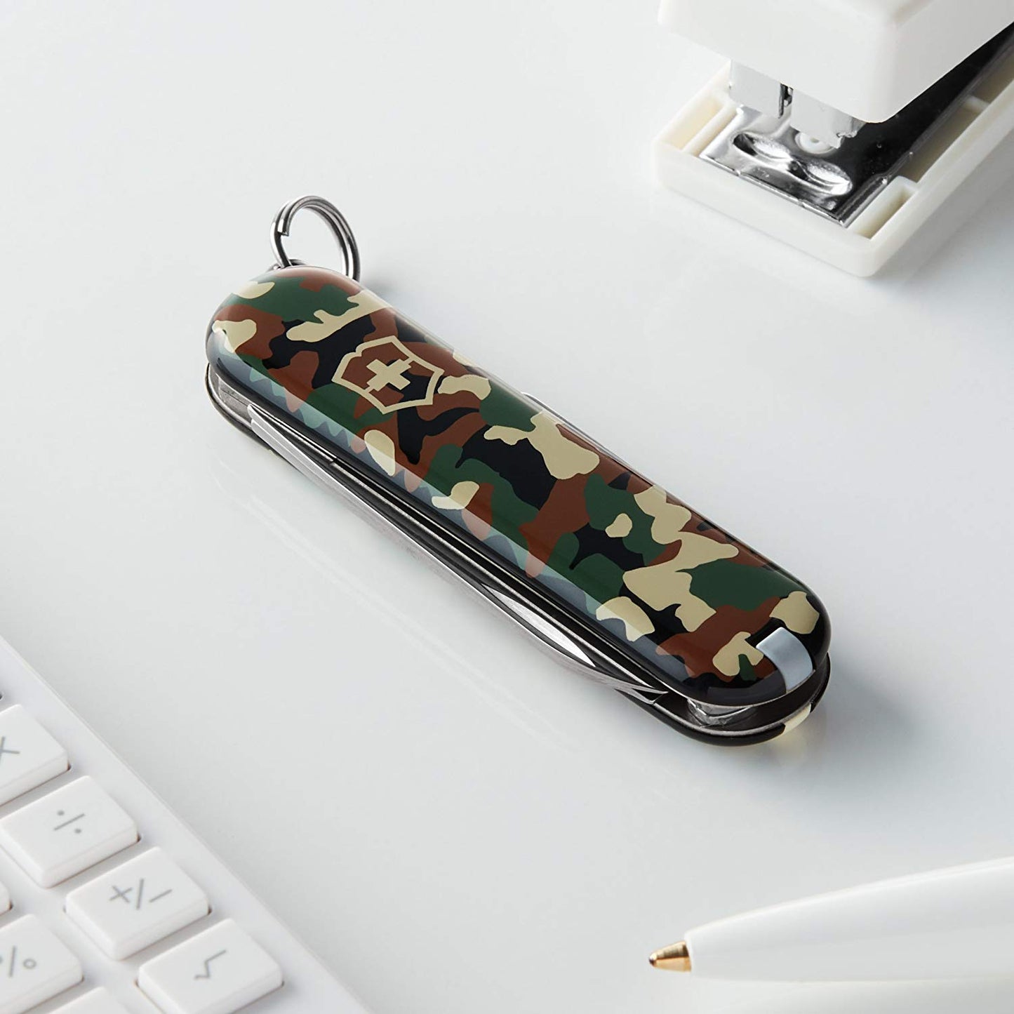 Victorinox Swiss Army Classic SD Multipurpose Tool, Camouflage